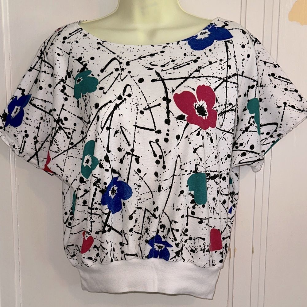 Vtg 70s/80s Jessica Scott‎ Floral Print Black Paint Splatter Cap Sleeve Knit Top